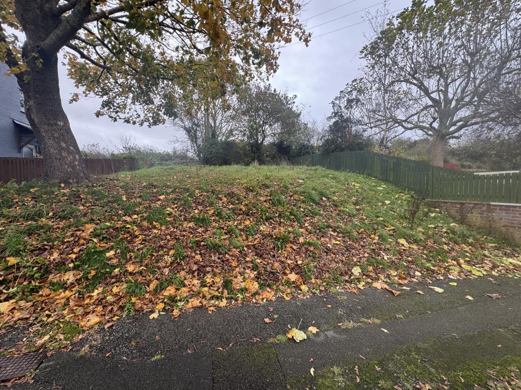 Lot: 47 - FREEHOLD LAND - View of land